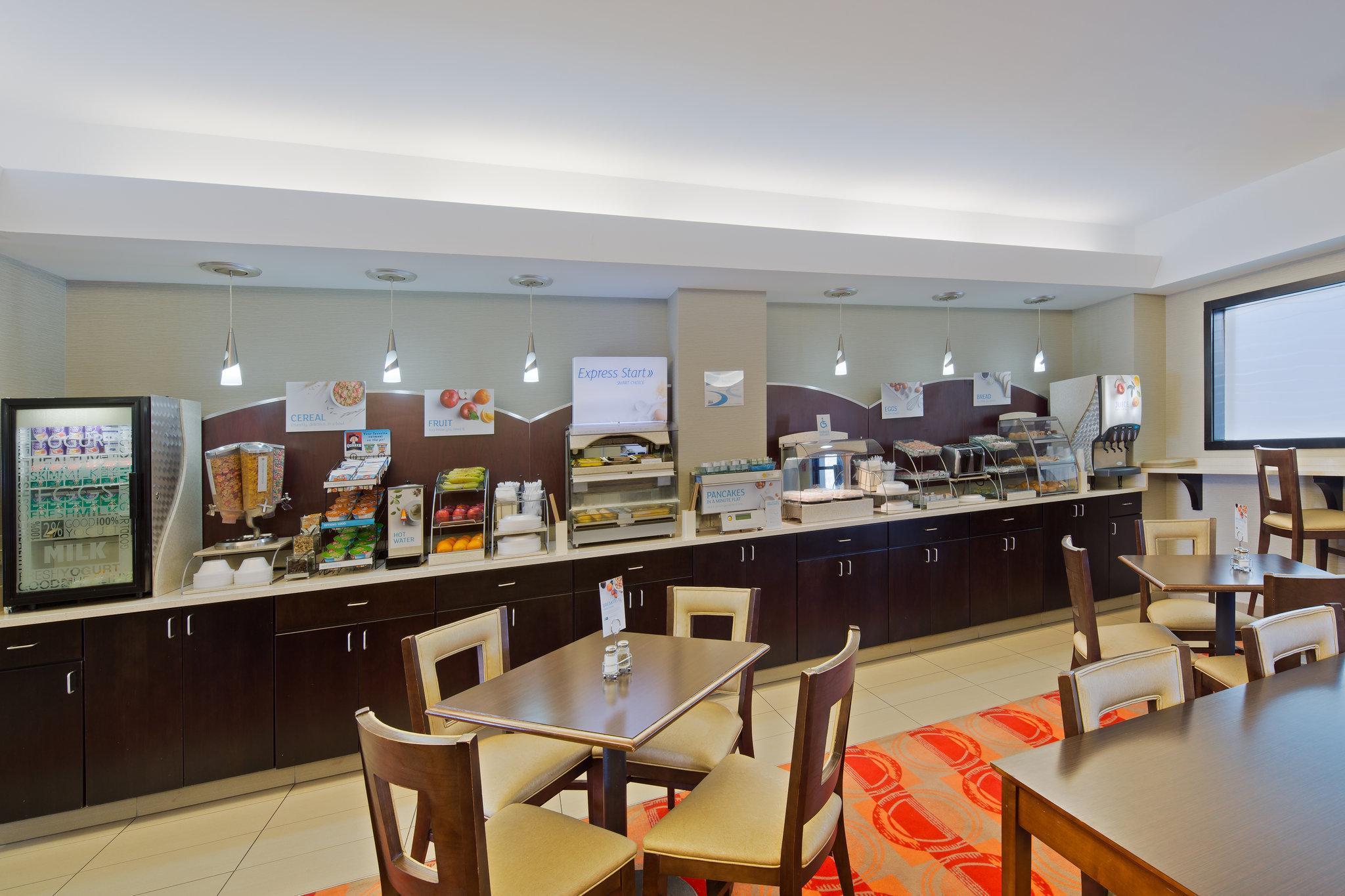 Holiday Inn Express Harrisburg I-81 - Hershey By Ihg Manadahill Exteriér fotografie