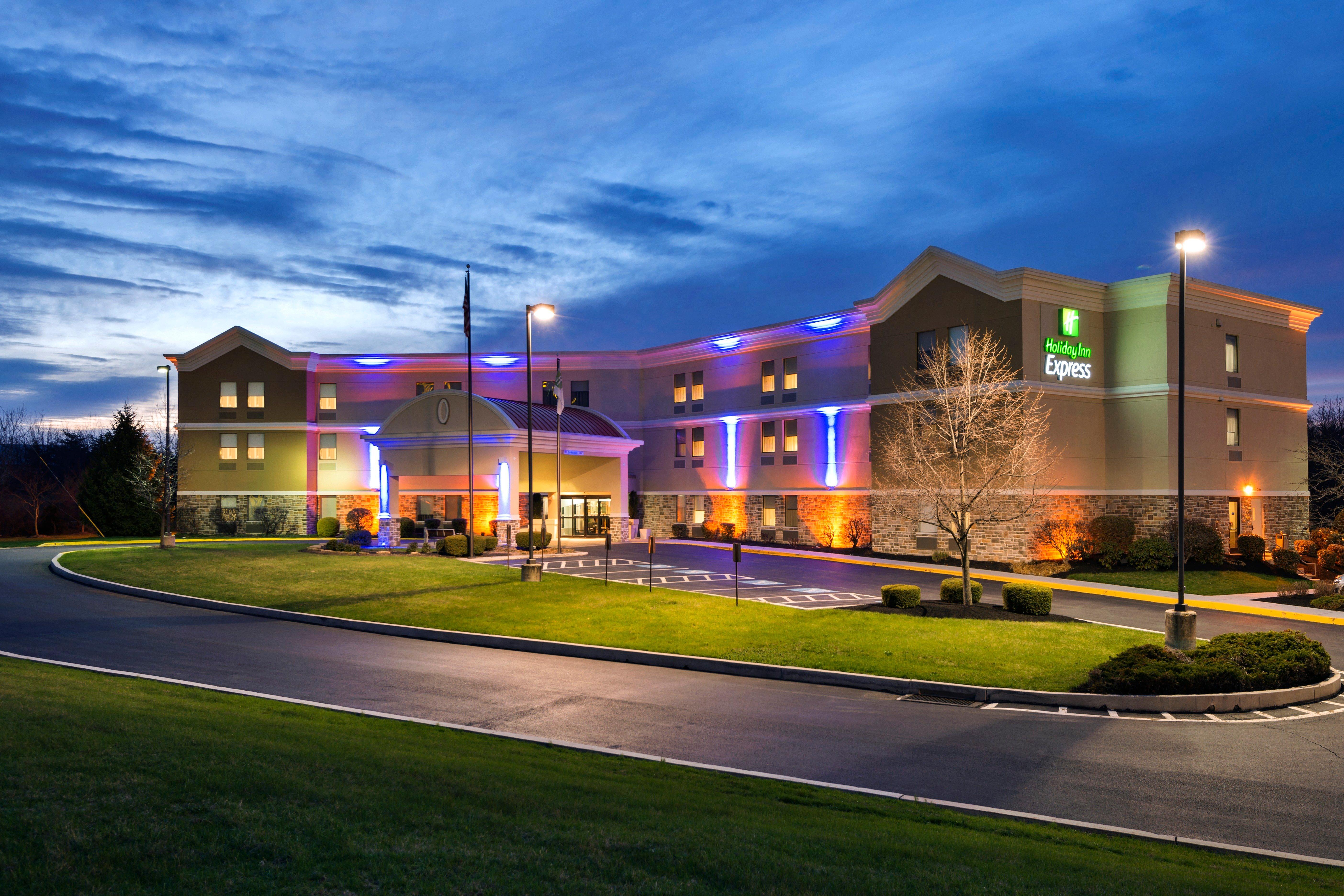Holiday Inn Express Harrisburg I-81 - Hershey By Ihg Manadahill Exteriér fotografie